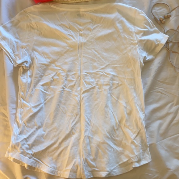 Plain white T - Picture 3 of 3